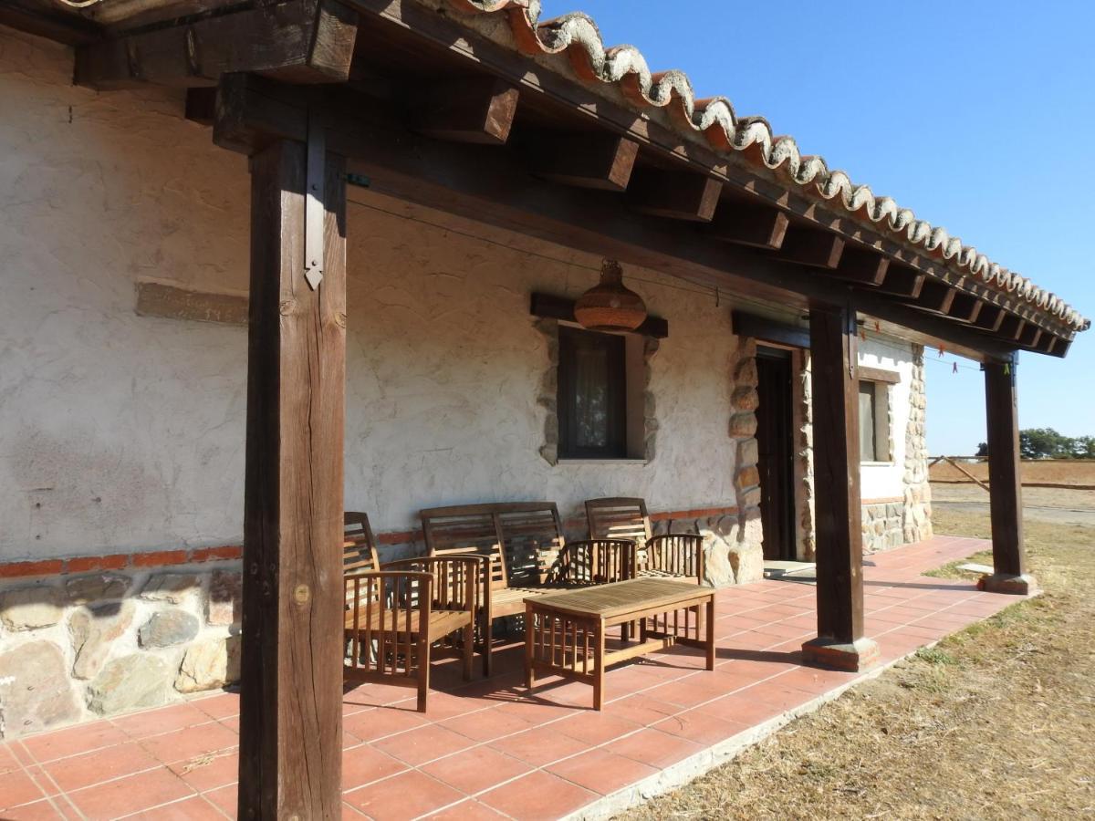 Espeja Eco-Lodge En La Reserva Privada Campanarios De Azaba - Proyecto De Conservacion מראה חיצוני תמונה