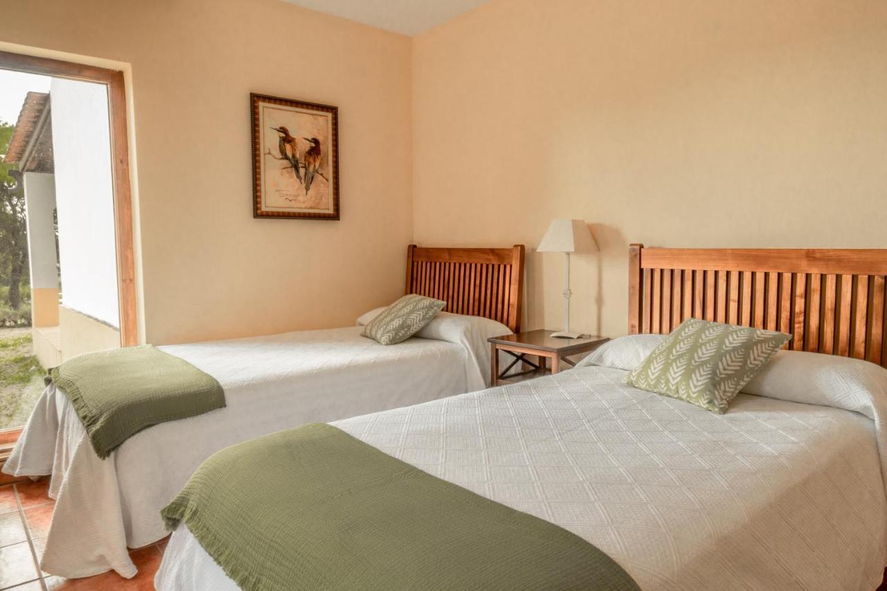 Espeja Eco-Lodge En La Reserva Privada Campanarios De Azaba - Proyecto De Conservacion מראה חיצוני תמונה